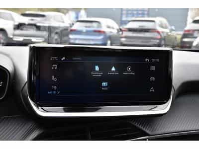 Peugeot 2008 1.2 Hybrid 145 e-DCS6 Style REGUL LANE PDC 1° MAIN (2025) - Photo 11