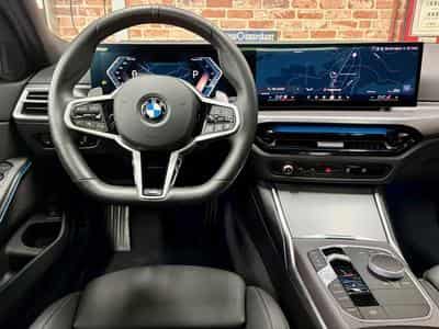 BMW 320 320iA Touring 2.0 184cv Auto M-SPORT (2025) - Foto 4