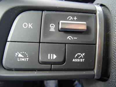 Citroën C4 MAX 1.5 Blue Hdi 130 Automatique (2024) - Photo 11