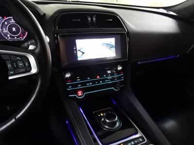 Jaguar F-Pace 2.0 d R-Sport 241CV (2020) - Photo 14