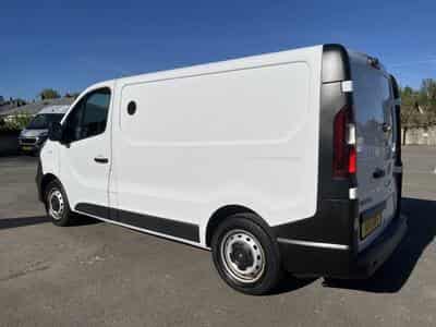 Opel Vivaro 1.6cdti 95cv L1H1 Euro6 Clim Camera PDC Armoires Wurth (2019) - Foto 9
