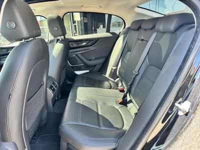 Jaguar XE XE P250 Aut. SE / JUSQU'A 48 MOIS DE GARANTIE (2020) - Photo 10