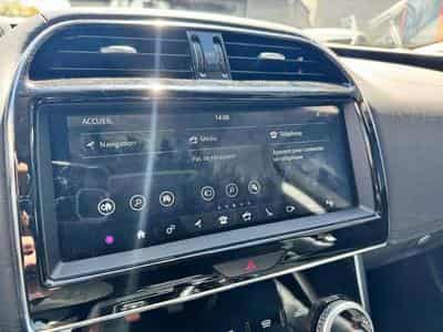 Jaguar XE XE P250 Aut. SE / JUSQU'A 48 MOIS DE GARANTIE (2020) - Photo 14