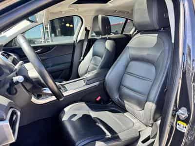 Jaguar XE XE P250 Aut. SE / JUSQU'A 48 MOIS DE GARANTIE (2020) - Photo 8