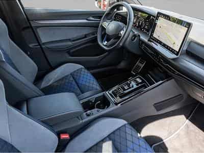 VW Golf (2025) - Photo 6