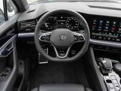 VW Touareg R-Line (2024) - Photo 7