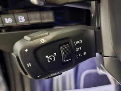 Peugeot 508 SW HYBRID 225 GT LINE FOCAL PANO CUIR NAVI (2020) - Photo 11