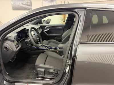 Audi S3 Sportback TFSI quattro 333 CV / 245 kW S tronic (2025) - Photo 3