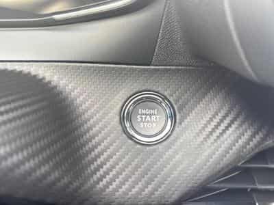 PEUGEOT 2008 1.2 100ch S&S Allure (2024) - Photo 12