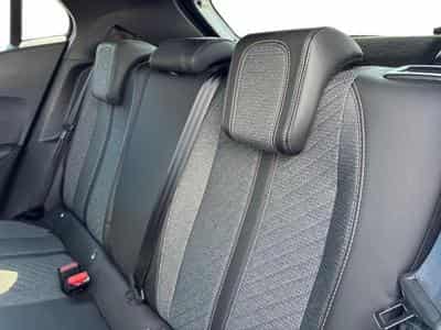 PEUGEOT 2008 1.2 100ch S&S Allure (2024) - Photo 4