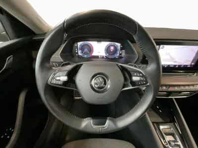 Skoda Octavia Combi+Scout+DSG+4x4+AHK (2022) - Photo 10