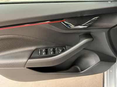 Skoda Kamiq Monte-Carlo+DSG+Pano+LED (2025) - Photo 14