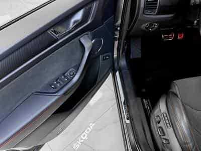 Skoda Kodiaq RS 4X4 2.0 TSI (2023) - Foto 14