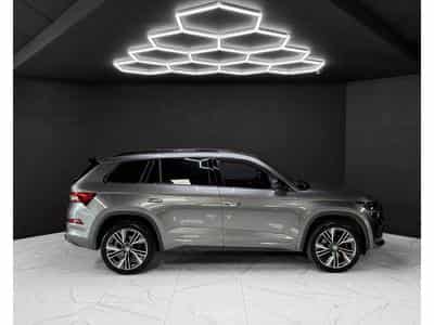 Skoda Kodiaq RS 4X4 2.0 TSI (2023) - Foto 6