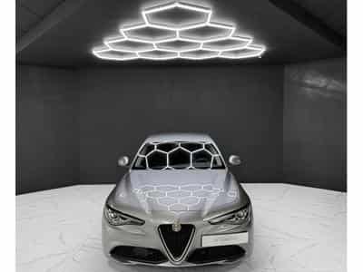 Alfa-Romeo Giulia 2.0 Turbo AT8 Super (2022) - Foto 8