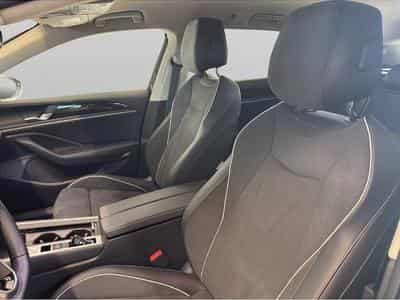 VW Passat (2025) - Foto 9