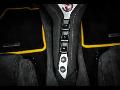 McLaren 720S SPIDER 4.0 V8 720 – PACK STEALTH - FULL XPEL - SUPERNOVA SIL (2022) - Photo 14