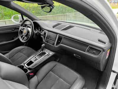 Porsche Macan Macan/Camera/18/Bi-Xenon/(PDLS)/Alcantara (2017) - Photo 13