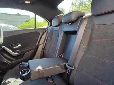 Mercedes A 200 BERLINE DCT AMG-LINE 163CV Essence (2023) - Photo 13