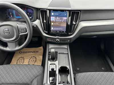 Volvo XC60 B4 Core / Diesel (2023) - Photo 11