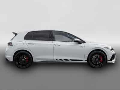 VW Golf (2025) - Photo 4