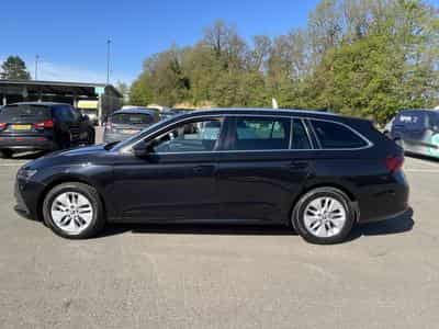 Skoda Octavia SW 1.0 TSI eTec DSG 110 (2021) - Foto 6