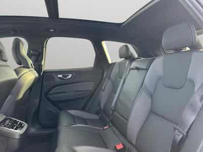 Volvo XC60 B5 Ultra Black Edition / Essence (2025) - Photo 13