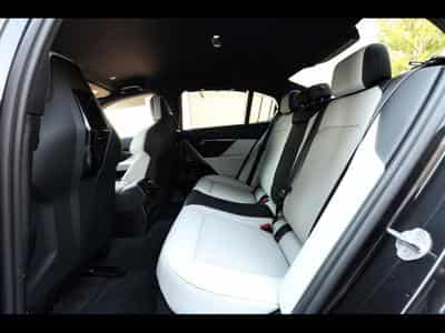 BMW M5 XDRIVE (G90) - SOPHISTOGRAU BRILLANTEFFEKT (2025) - Foto 14