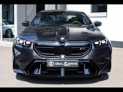 BMW M5 XDRIVE (G90) - SOPHISTOGRAU BRILLANTEFFEKT (2025) - Foto 4