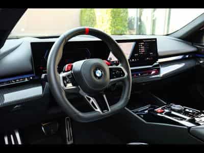 BMW M5 XDRIVE (G90) - SOPHISTOGRAU BRILLANTEFFEKT (2025) - Foto 9