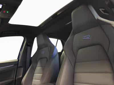 VW Golf R (2026) - Photo 15