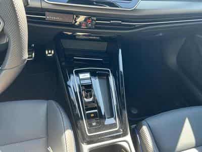 VW Golf R (2026) - Photo 14