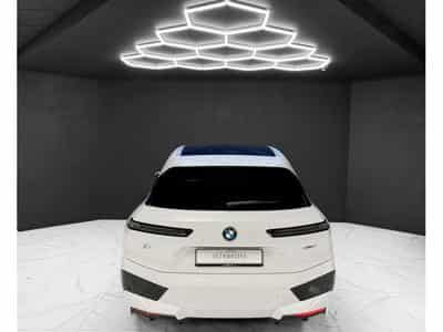 BMW iX 50 xDrive / M SPORT / HK / PANO / 360 (2023) - Photo 2