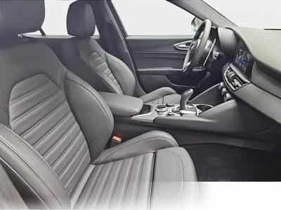 Alfa-Romeo Giulia (2026) - Photo 15