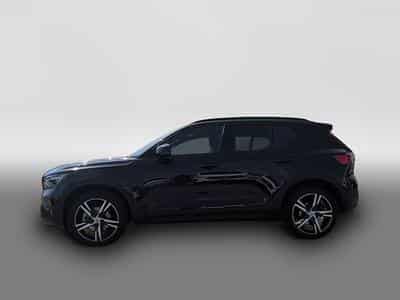Volvo XC40 (2025) - Photo 2
