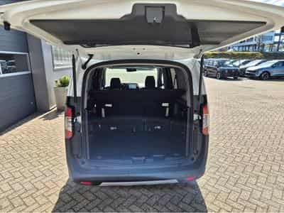 Ford Tourneo (2026) - Foto 9