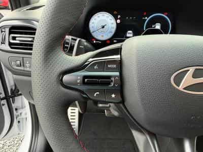 Hyundai i30 1.5 T-GDI 150 DCT N-Line (2026) - Photo 9