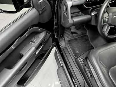 Land-Rover Defender 90 AWD V8 WARRANTY 2029 (2024) - Photo 14