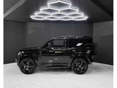 Land-Rover Defender 90 AWD V8 WARRANTY 2029 (2024) - Photo 2