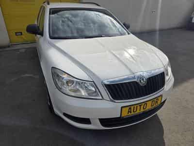 Skoda Octavia Combi 1.6 Tdi 105 CV Garantie 12 Mois (2011) - Photo 5