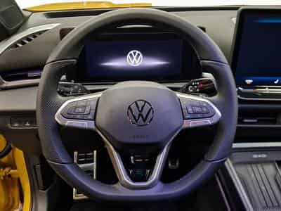 VW T-Roc R-LINE (2025) - Foto 10