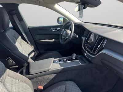 Volvo XC60 B4 Core / Diesel (2023) - Photo 15