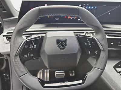 Peugeot 5008 1.2 PureTech 146 e-DSC6 GT (2026) - Photo 12
