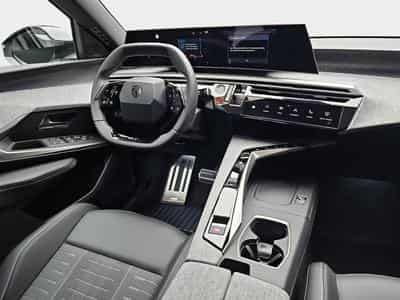 Peugeot 5008 1.2 PureTech 146 e-DSC6 GT (2026) - Photo 8