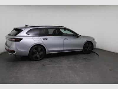 VW Passat Variant R-Line (2026) - Foto 9