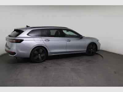 VW Passat Variant R-Line (2026) - Foto 8