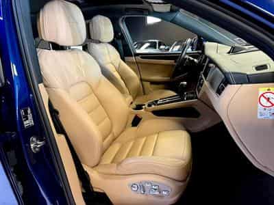 Porsche Macan III GTS (2023) - Photo 13