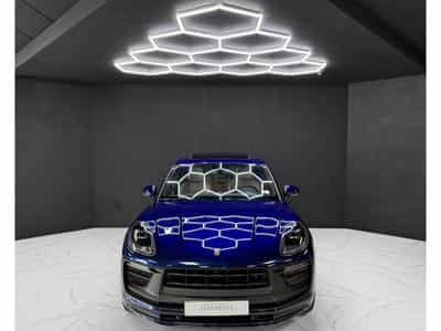 Porsche Macan III GTS (2023) - Photo 8