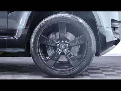 Land-Rover Defender 110 P525 V8 AWD Auto (2023) - Foto 10