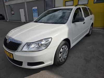 Skoda Octavia Combi 1.6 Tdi 105 CV Garantie 12 Mois (2011) - Photo 2